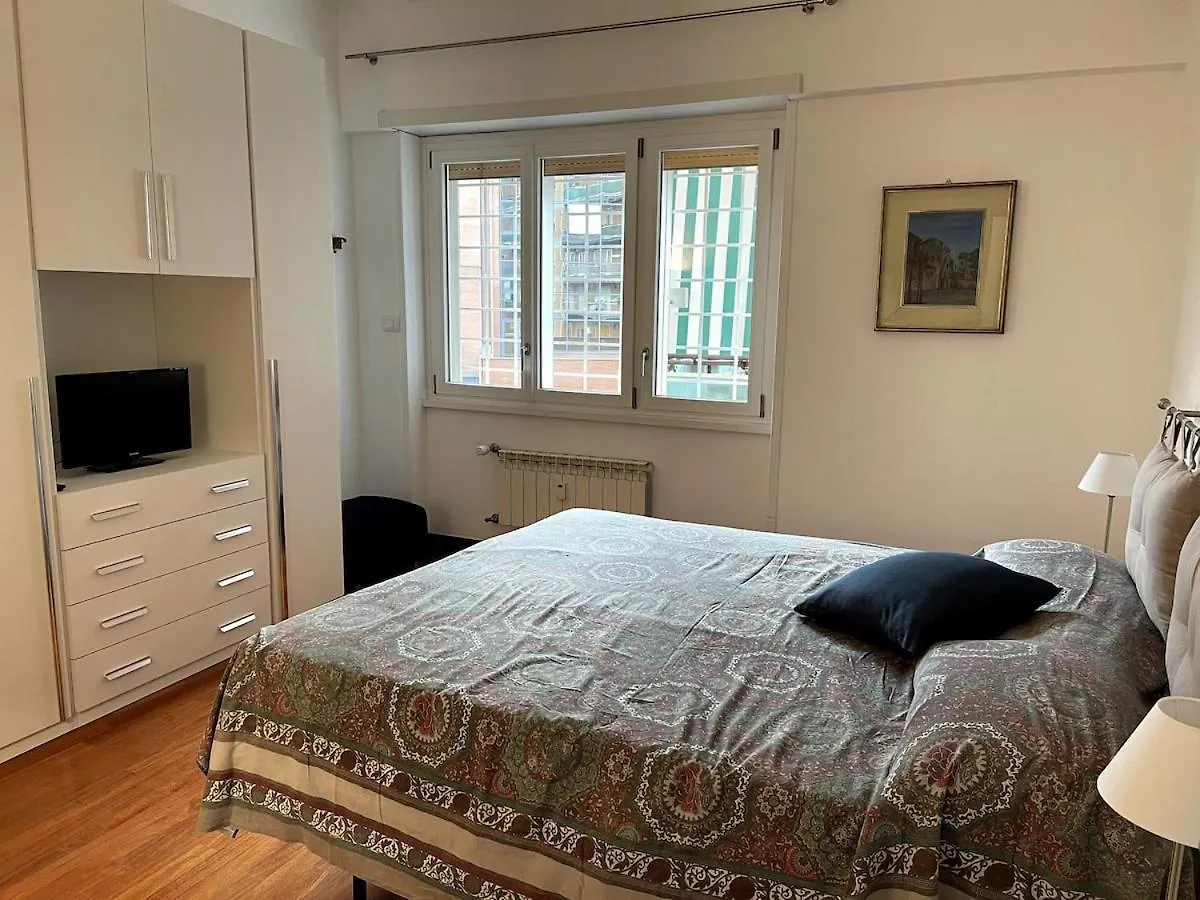Desy Vatican House Roma 0*,  İtalya